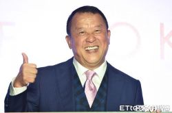 曾志伟北海道出车祸？爆正面撞上7人座车