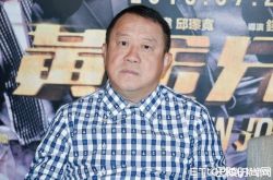 曾志伟车载熟女撞伤港警 同行女伴身份曝光