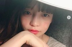 熬过男友威胁具荷拉又住院 素颜笑容曝得了肺炎