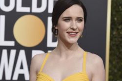 金球奖红毯8美出炉 蓝发精灵成亮点