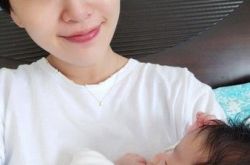 贝童彤女儿侧脸曝光 贝童彤个人资料照片