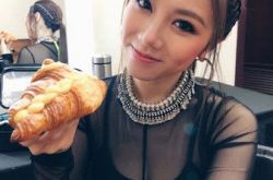 邓紫棋2019璀璨之夜穿透肤薄纱 一看里面只穿小可爱