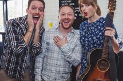 男同志求婚选泰勒的歌 订婚派对上霉霉现身献唱