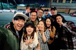 林俊杰洛杉矶合体三大天后 享受天后按摩得瑟