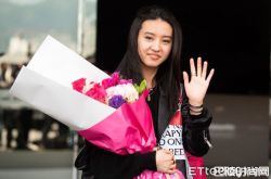 木村光希巴黎第一次登T台走秀