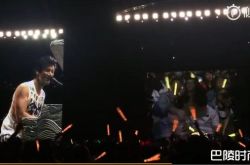 王力宏演唱会规定观众要亲嘴 老婆坐台下亲谁