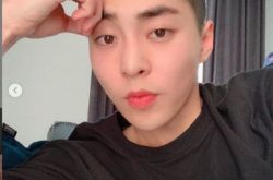 XIUMIN入伍金珉锡平头照曝光