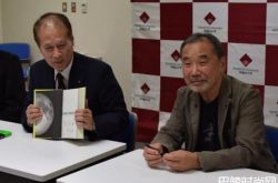 村上春树父亲是谁？血与泪的侵华史