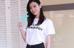 奚梦瑶家里很有钱吗？维秘超模家境大揭秘