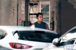 张孝全一家三口曝光 5个月大儿子首现身