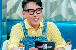 尹钟信宣布暂离演艺圈 退出主持12年综艺