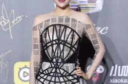 章子怡宣布微博改名 8年稀土部队首揭背后原因