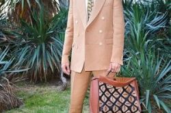 鲜肉男星明明185公分走秀变短腿 许魏洲形象崩了