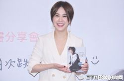 爱纱婚变后又爆拆伙经纪人黄小柔