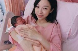 主播张宇生二胎 躺床像残废大儿子哭喊妈妈