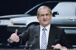 克莱斯勒救世主艾柯卡 美国汽车界传奇人物家中病逝