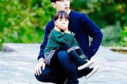 小山竹纪美伊抽高变超美 新发型曝光旁分烫卷