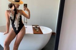 陈泱瑾爆火辣正面泳装照 生完2胎后找回身材