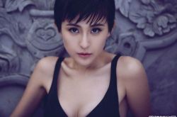 热依扎家世父母是谁?家世普通却依然光芒四射