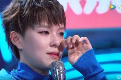 火箭少女Sunnee15岁旧照曝光 黑直长发超青涩