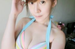 网红洁哥李秉洁爆黑历史 衣服被扯掉露点