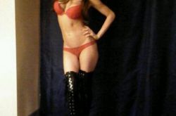 李真妮Jenni Lee近况曝光 住下水道女优赚的钱都挥霍完