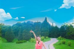 高圆圆产后3个月曝光 长相不一样啦