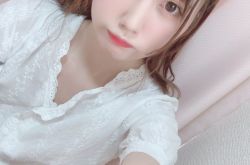 粉丝凭瞳孔倒影找到偶像住所 松冈笑南个人资料简介