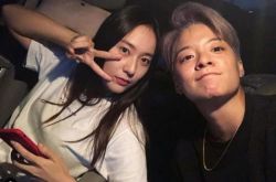 f(x) Amber宋茜一身黑现身机场 憔悴赶回韩国送雪莉最后一程