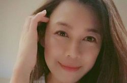 信女儿生母罕见出声 张钰凰揭内幕