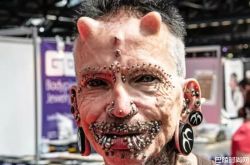 拉尔夫·巴克霍兹Rolf Buchholz恶魔角世界穿孔纪录 曝被杜拜拒绝入境