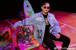 新说唱冠军艾热近况曝光 首度合体昔日队友