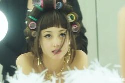 泽尻绘理香吸毒10年 出道即巅峰染毒