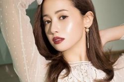 泽尻绘里香拘留期延长 约男偶像呼麻啪啪啪黑历史