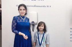 72岁Apasra Hongsakula似少女 泰国第一位环球小姐当奶奶