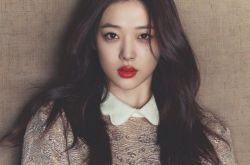 U2首尔开演唱会 为知名女性发声