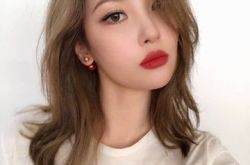 宣美整容隆乳了吗？捂脸无奈回我只是变胖