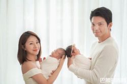 周明璟老公双胞胎萌照曝光 怀孕只胖10公斤