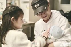 章子怡分享哺乳经验 元旦生下儿子