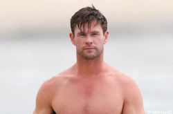 雷神索尔克里斯捐款100万美元给澳洲大火 呼吁全球粉丝关注