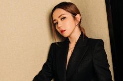 邓紫棋童年照曝光 