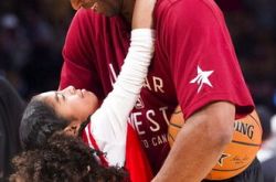 科比爱女Gigi2号球衣永远退役