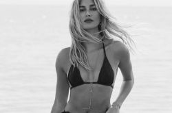 海莉17岁离家曝父亲药物上瘾 辣秀C字蜜桃美尻