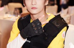 黄智博卖口罩诈骗40万 乐华娱乐确认解约