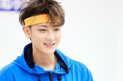 黄子韬门牙破相凶手 一颗娃娃菜引起的血案