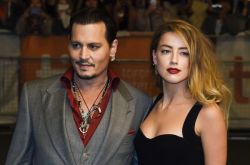 强尼德普家丑爆不完 闹剧什么时候结束