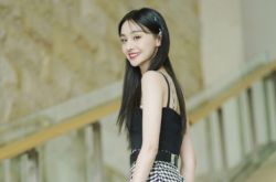 郑爽直播遭强迫带货 不满太商业爆气轰人