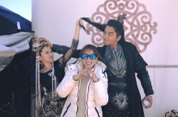 郭书瑶现身王大陆母亲告别 打破不合传闻