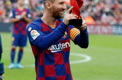 梅西离开巴塞罗那去哪里？高额违约金曝光