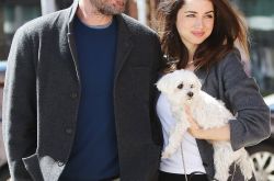 安娜·德·阿玛斯怀孕 将为男友本本生下第一个小孩